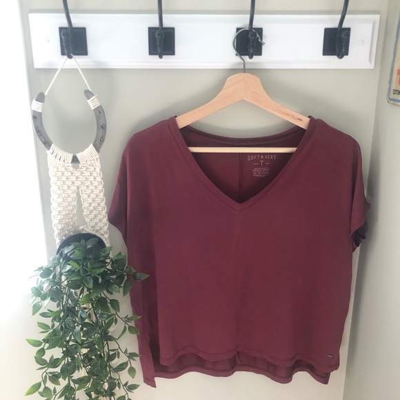 Slightly Cropped American Eagle T-Shirt